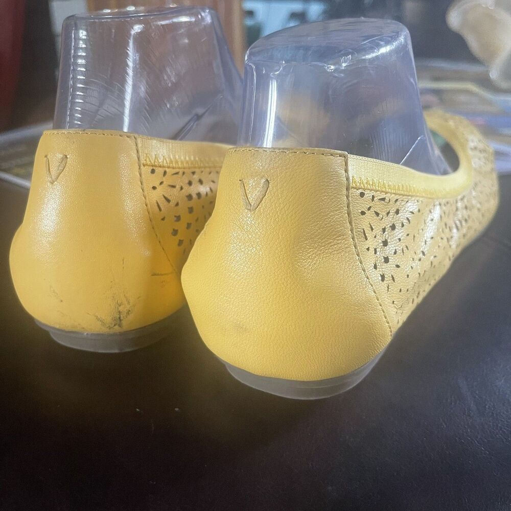 Vionic Robyn Womens Size 12 Soft Perforated Leather Ballet Flats Laser Cut - Picture 6 of 16